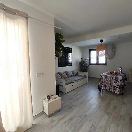 Проживание в семье 3 Private - 3 Privadas Shared Duplex Gara With Private Pool Коста-Тегисе