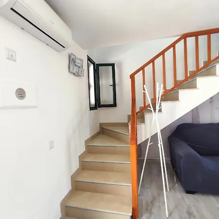 Проживание в семье 3 Private - 3 Privadas Shared Duplex Gara With Private Pool Коста-Тегисе