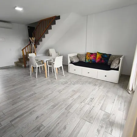 3 Private - 3 Privadas Shared Duplex Gara With Private Pool Δωμάτια σε οικογενειακή κατοικία *